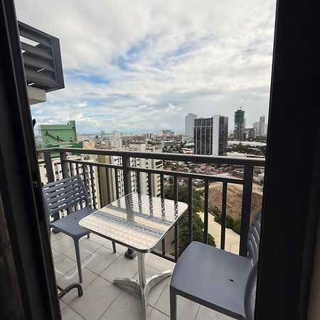 Arlowes At 20F Grand Residences Cebu Exteriör bild